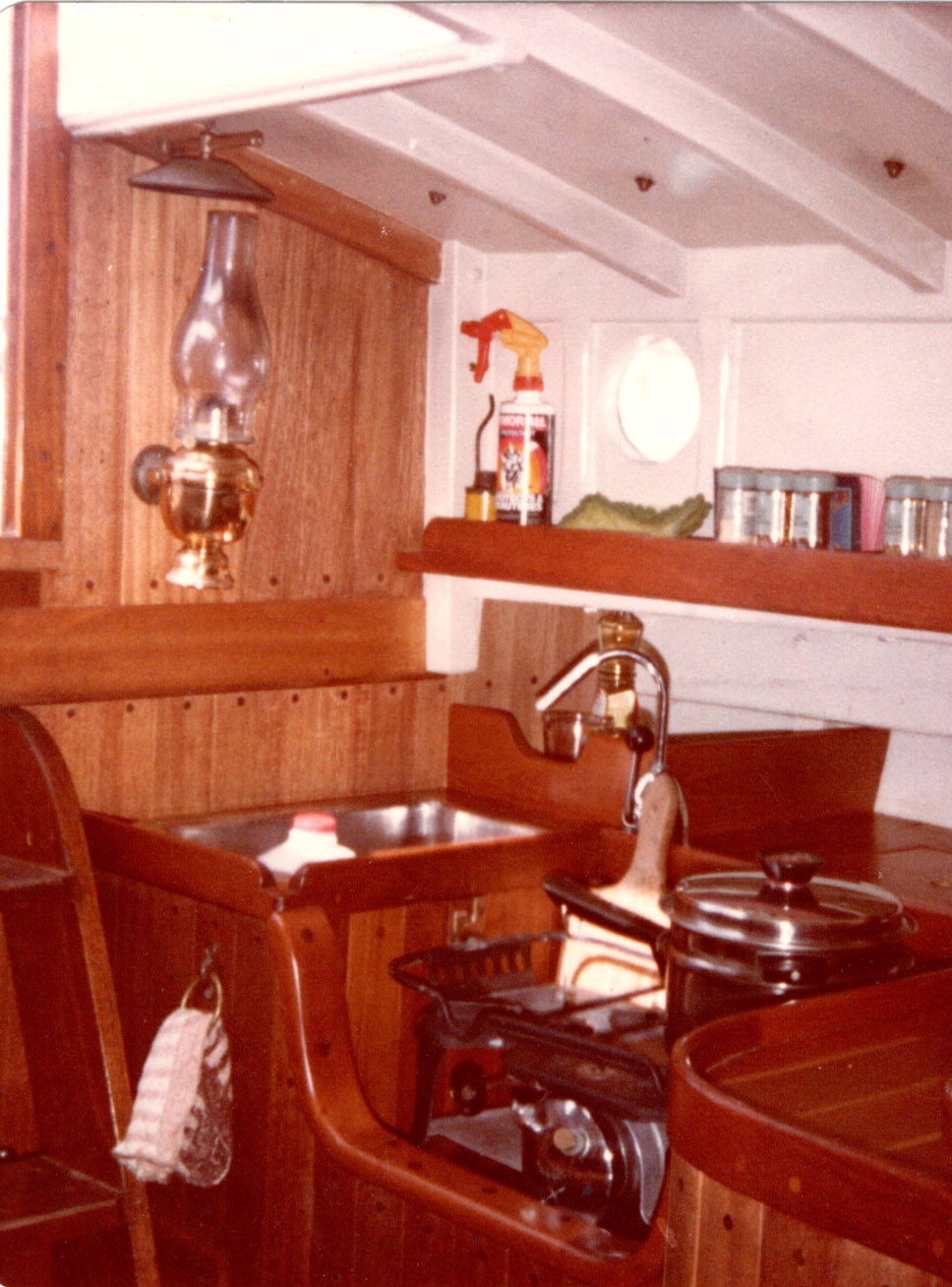 Yacht Interior01